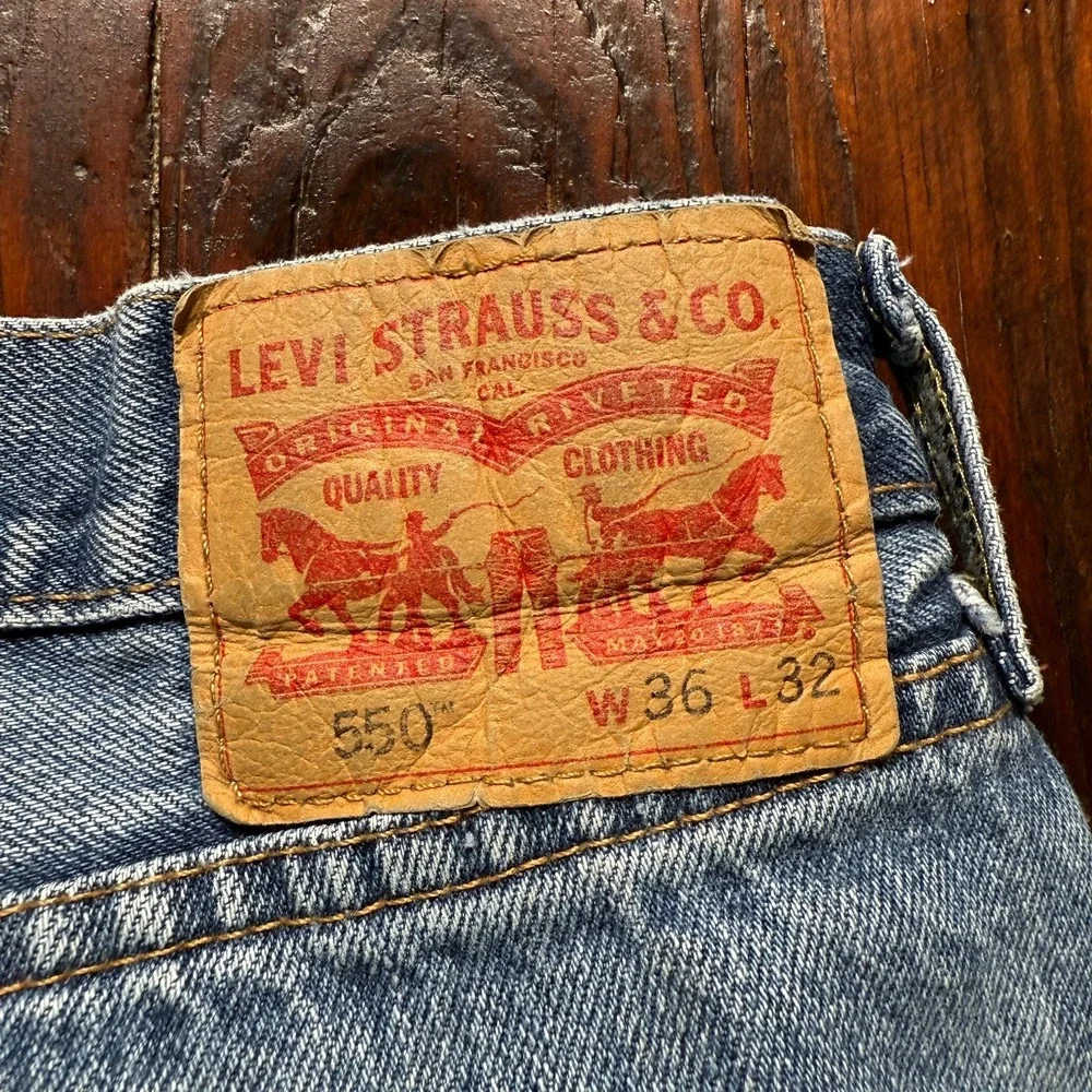 Levis 550 Jeans‎ Mens 36x32 Blue Relaxed Straight Faded Whiskers